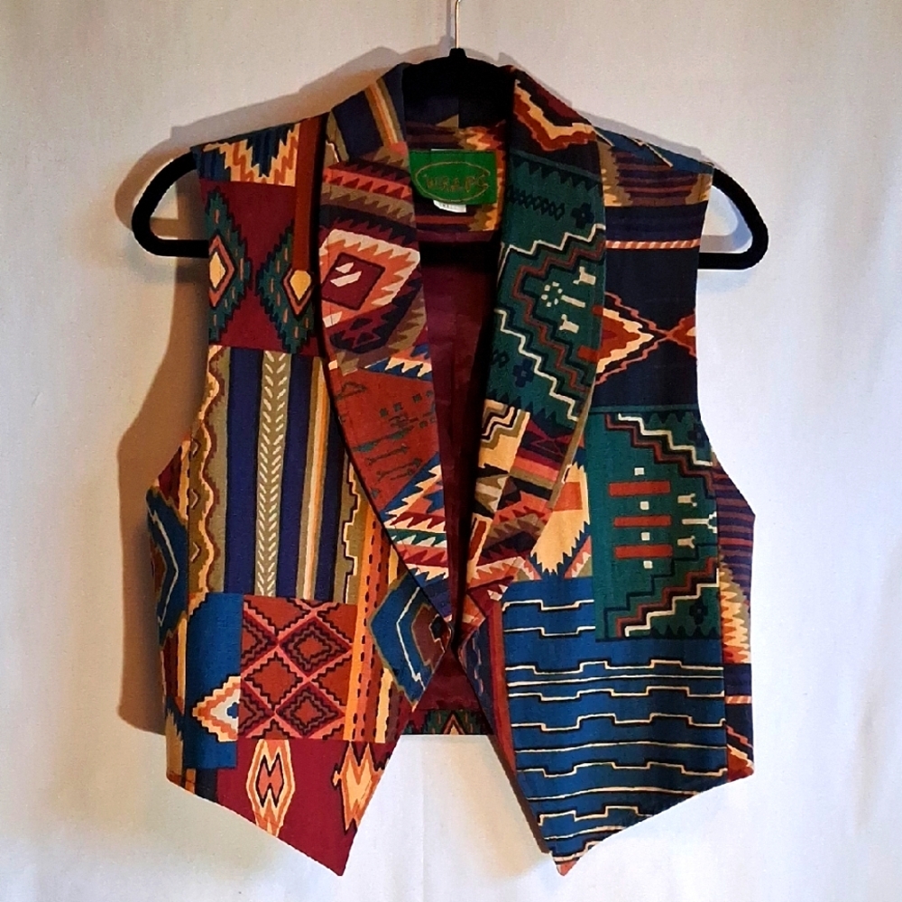 Wraps Geometric Pattern Vest